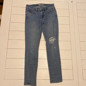 Levi 711 Skinny- Size 26